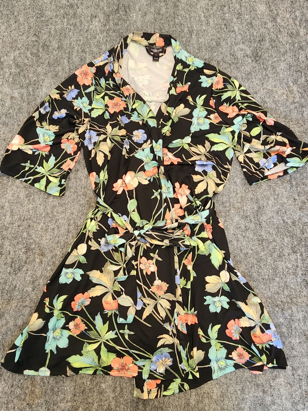 Ambrielle Black Floral Tie-Waist Mini Robe with Mint & Coral Blooms